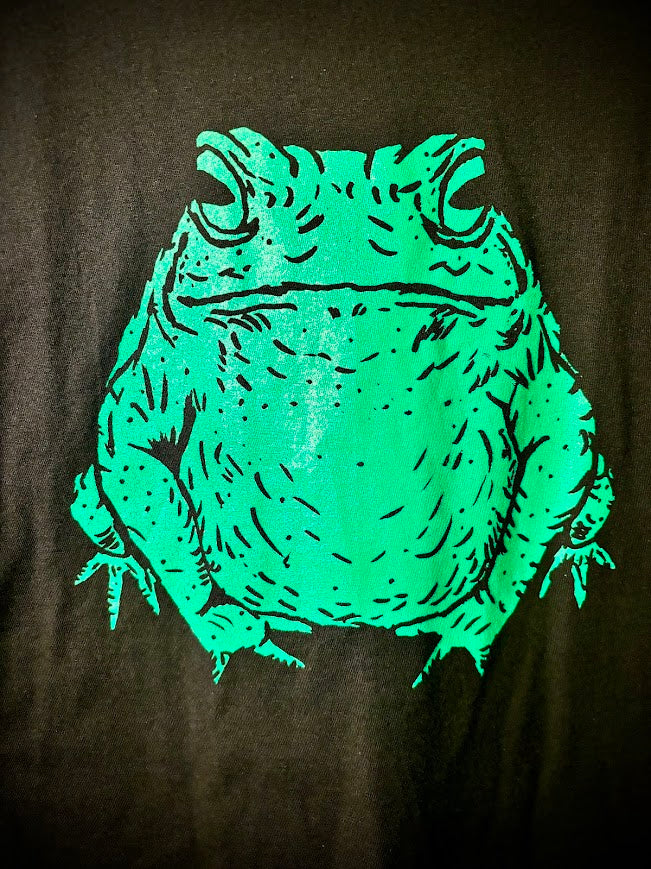 Chonky toad tee.