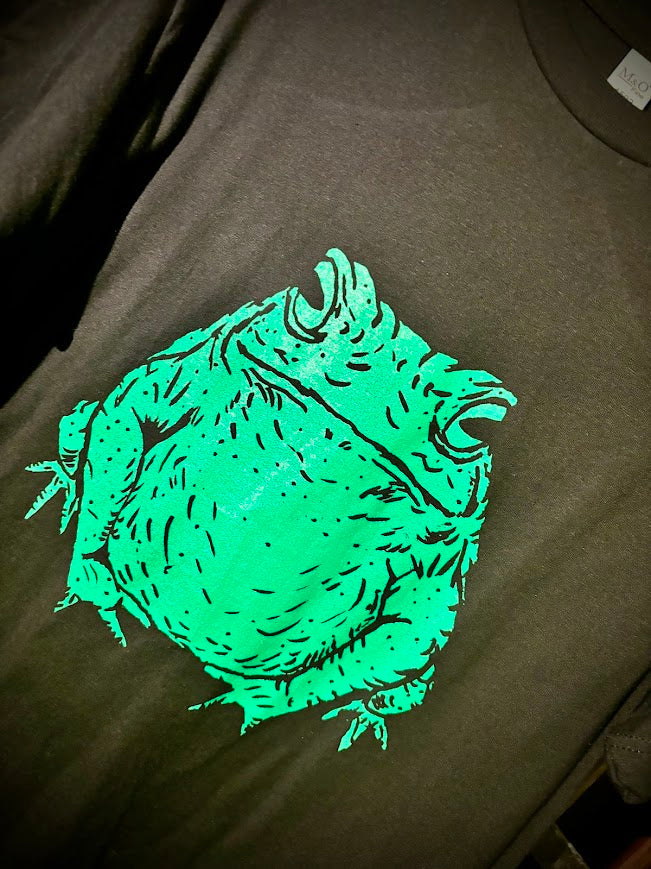 Chonky toad tee.