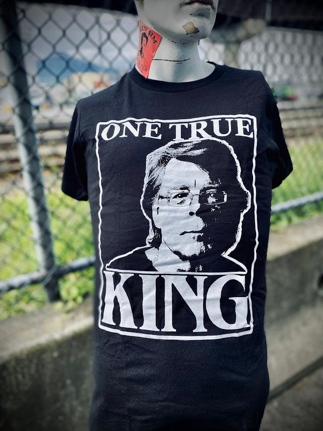 Stephen King, One True King t-shirt.