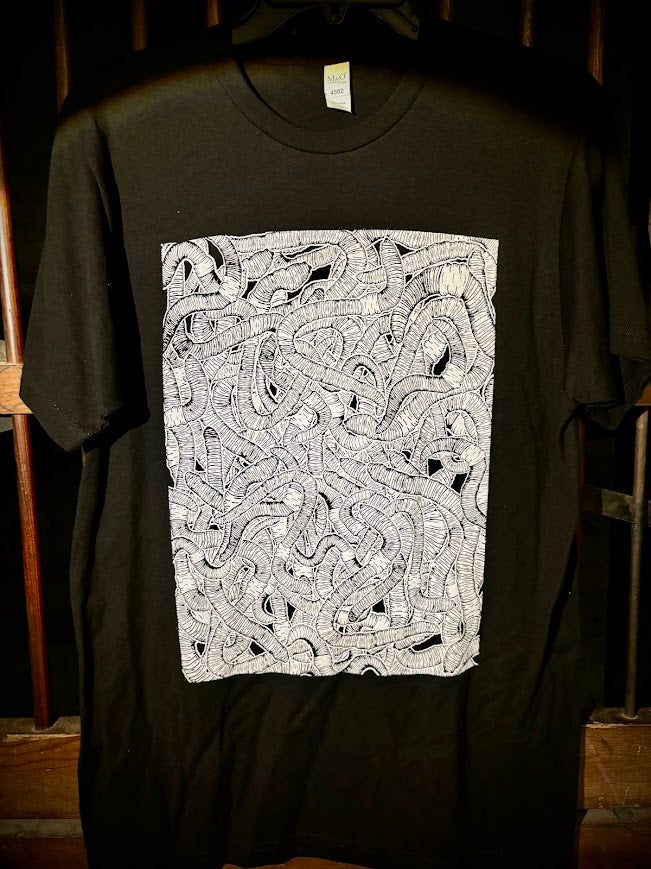 WORMS tee