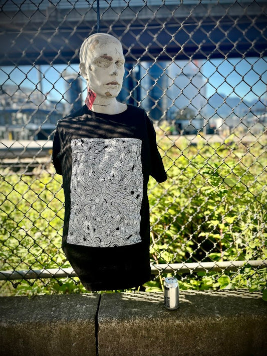 WORMS tee