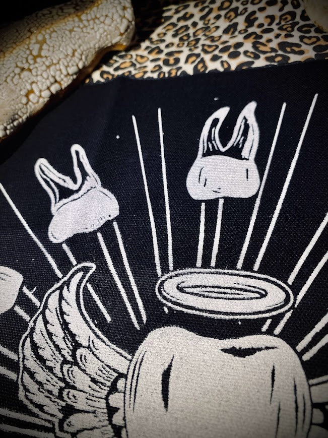 tooth angel, toof angel back patch. a buncha teeth in a big circle worshipping another tooth