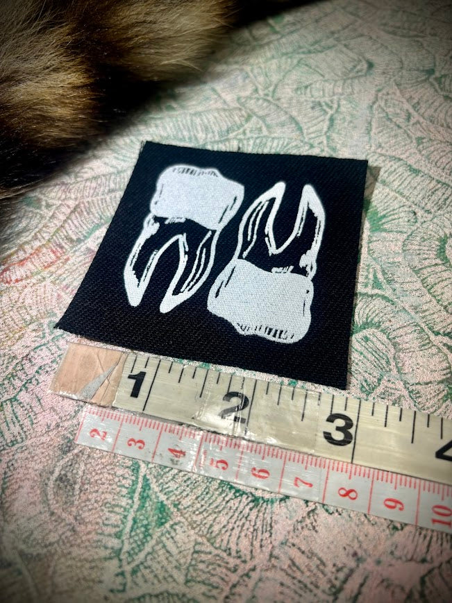 two teef tiny patch.