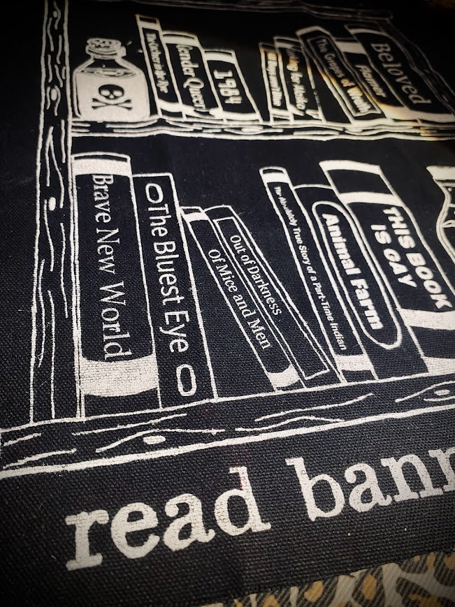 Read banned books: Library back patch