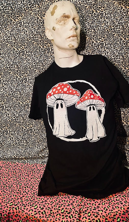 mushroom ghost tee