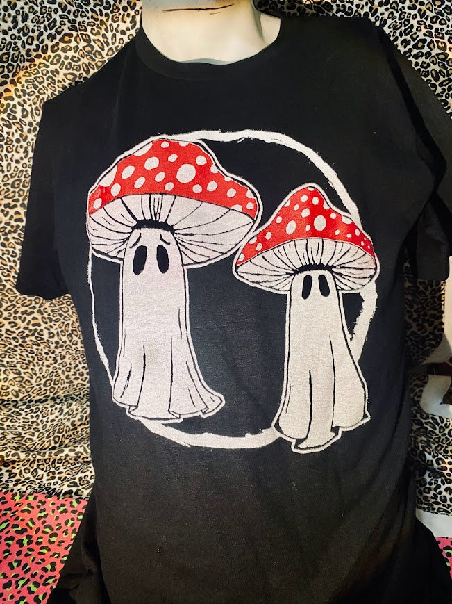 mushroom ghost tee