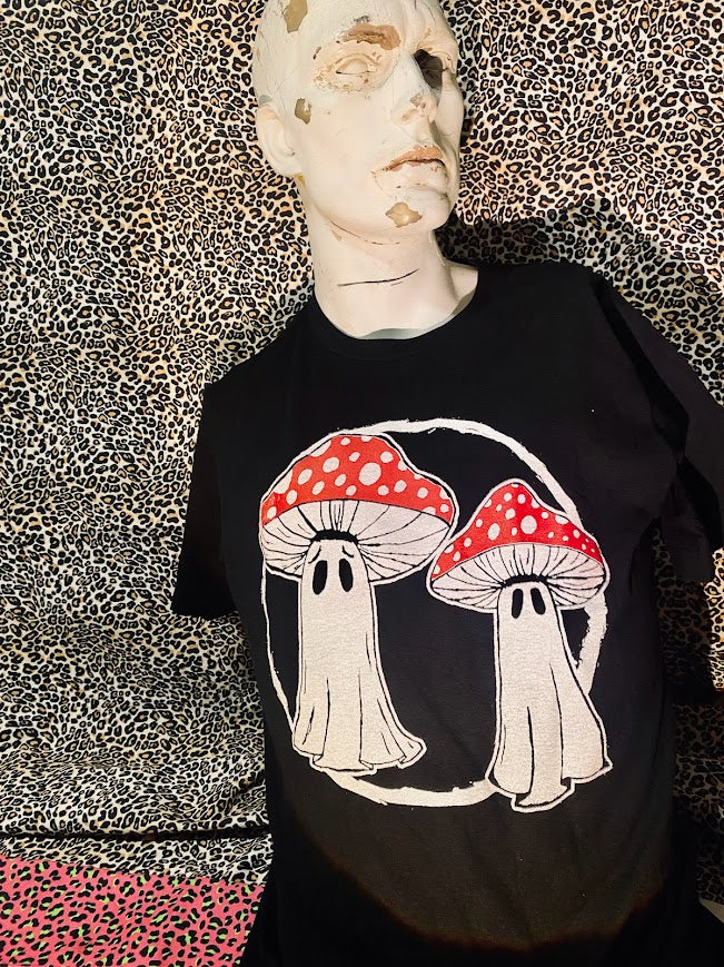 mushroom ghost tee