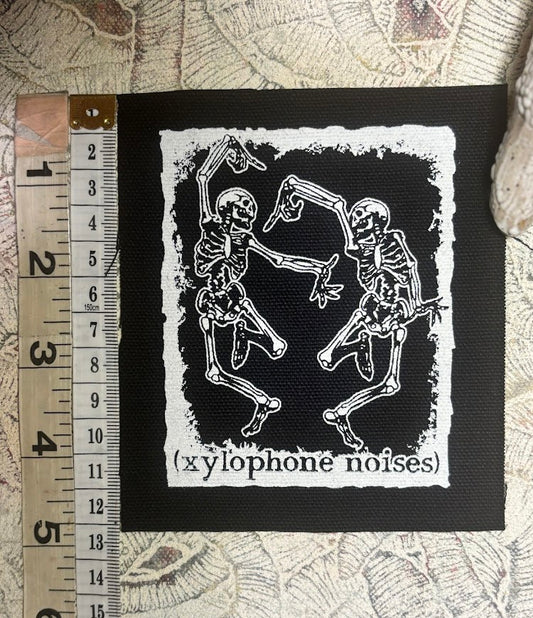 Xylophone noises! dancing skeleton patch.
