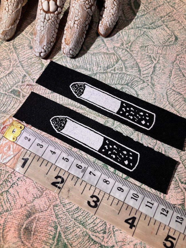 Pair of cigarettes mini patch