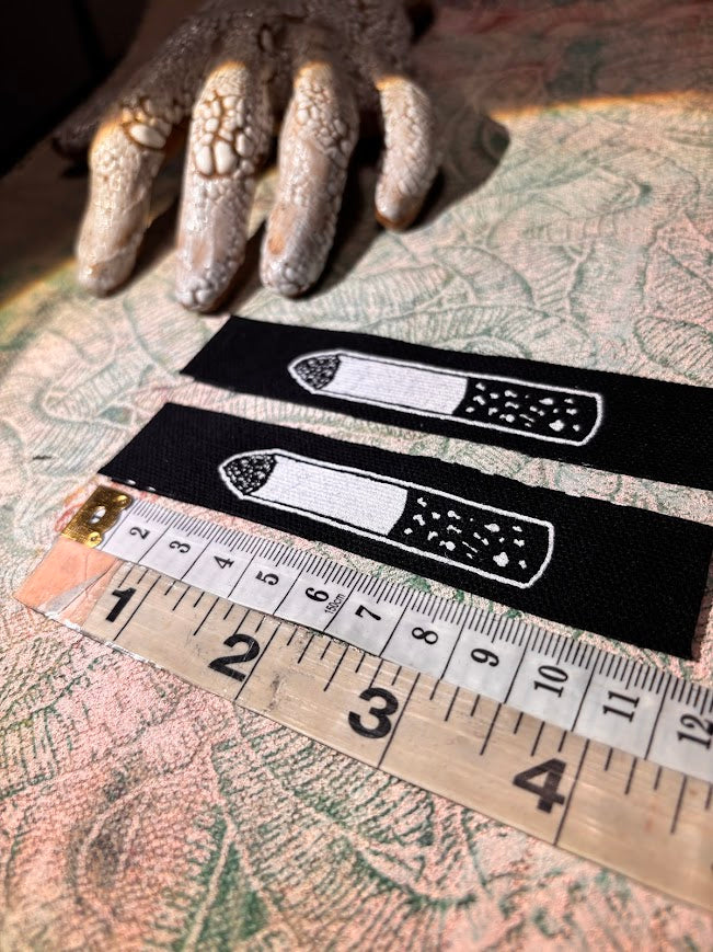 Pair of cigarettes mini patch