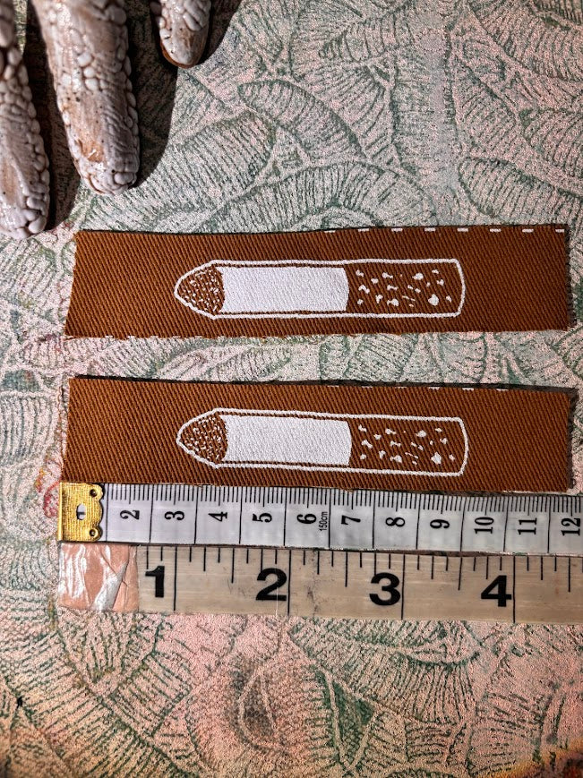 Pair of cigarettes mini patch