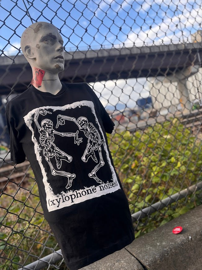 Dancing Skeletons make xylophone noises t-shirt