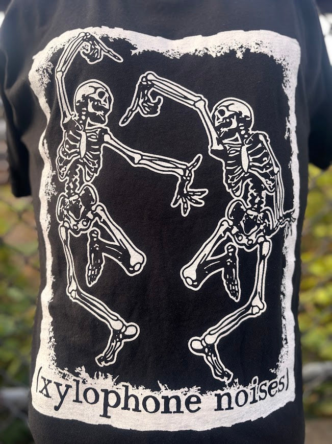 Dancing Skeletons make xylophone noises t-shirt
