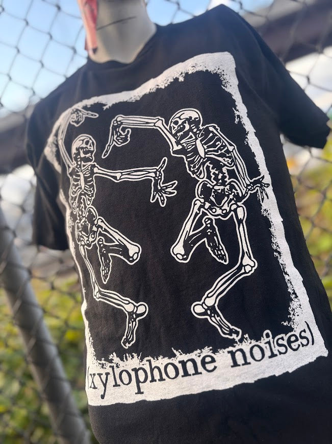 Dancing Skeletons make xylophone noises t-shirt