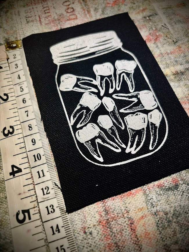 Jar or Teeth sew on patch